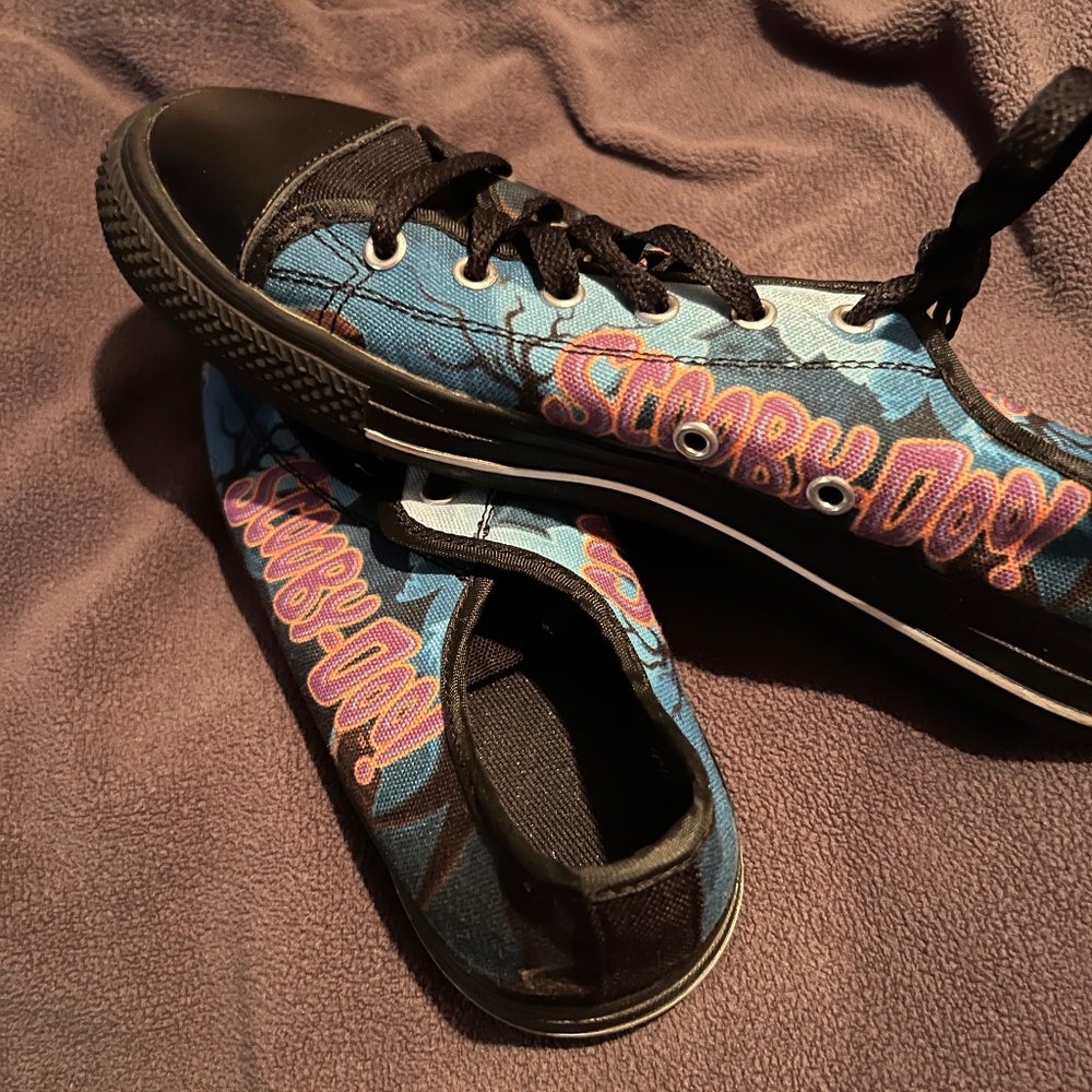 Short Top Sneakers Scooby Doo
